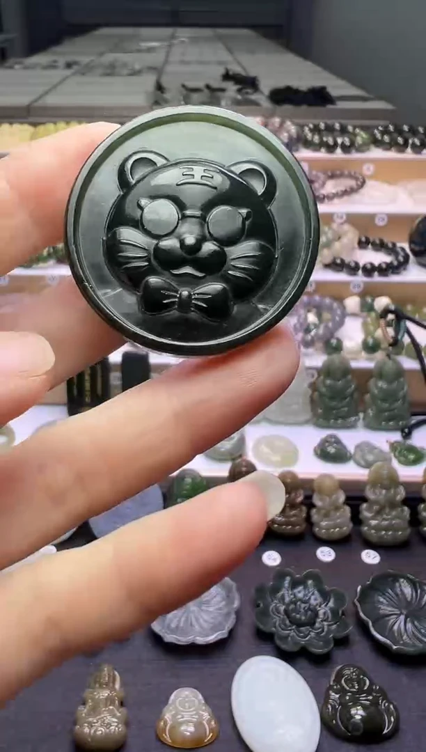 颈饰未镶嵌和田玉143号链接绑好绳子配和田玉顶珠ka 40*40*7mm