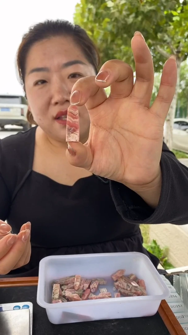 未镶嵌菱锰矿（红纹石）柱子红纹石柱子D251