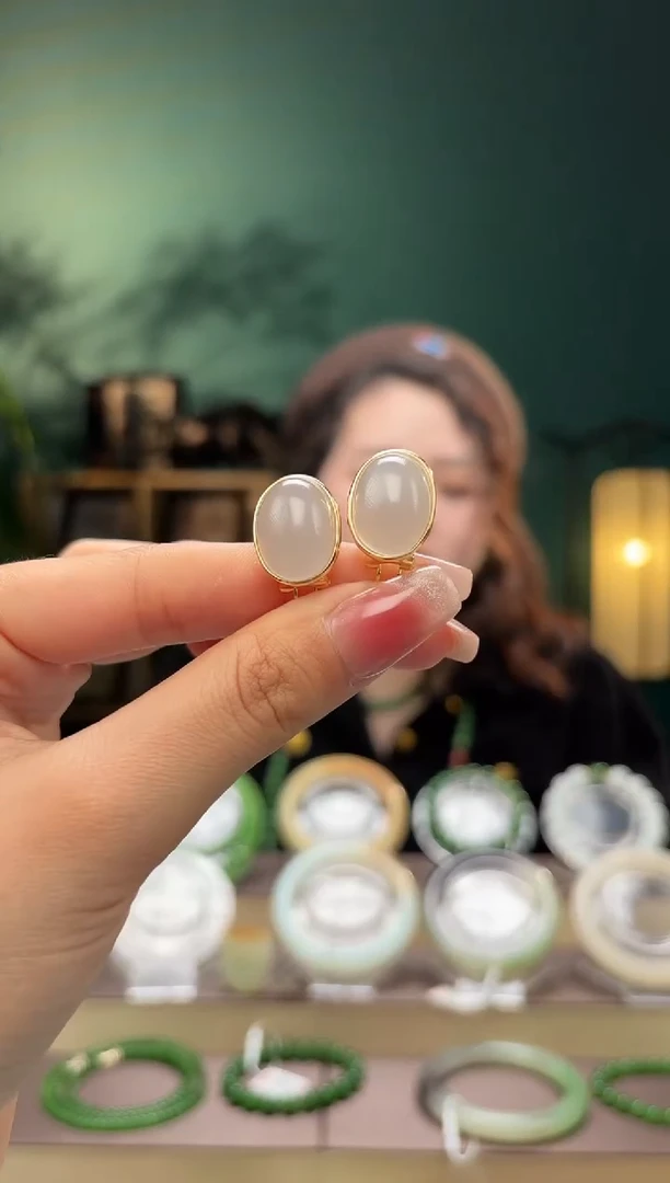 【闪购商品】和田玉耳饰银S925镶嵌蛋面耳钉