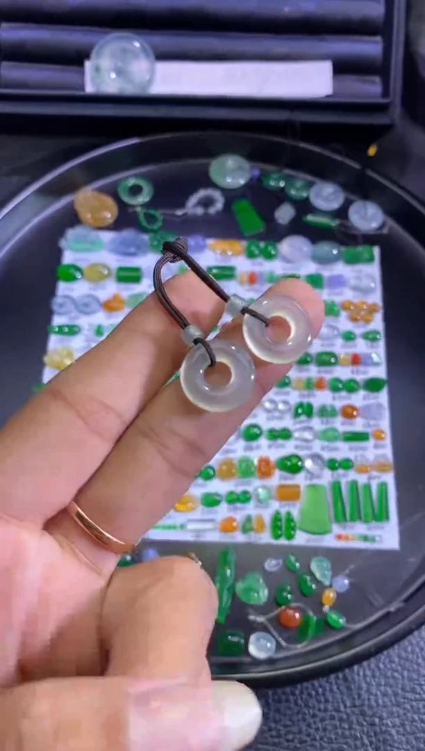 未镶嵌挂件翡翠圈