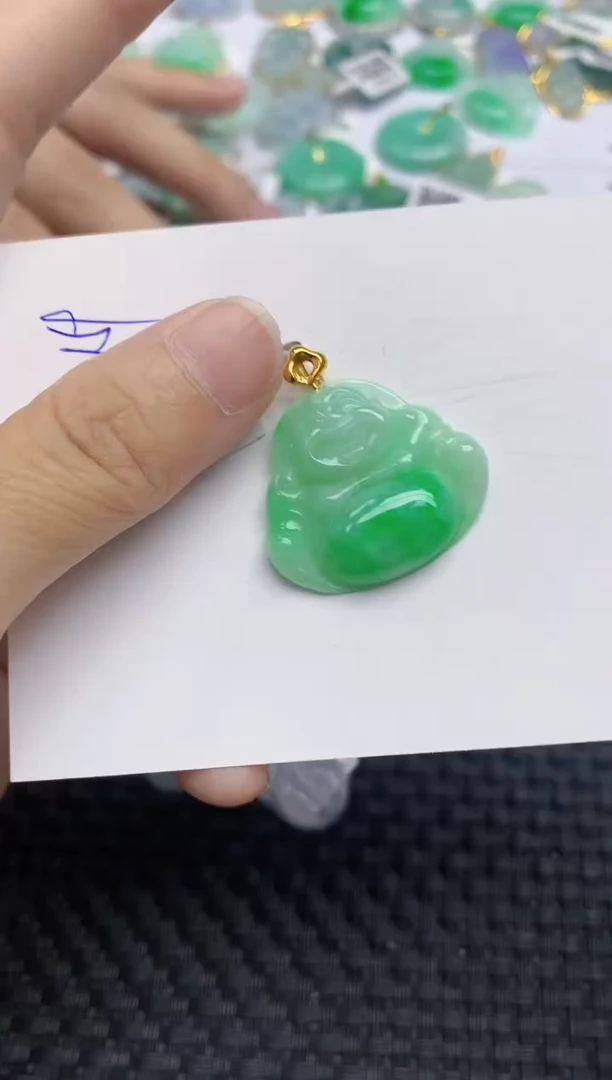 翡翠18K金镶嵌颈饰天然A货翡翠
