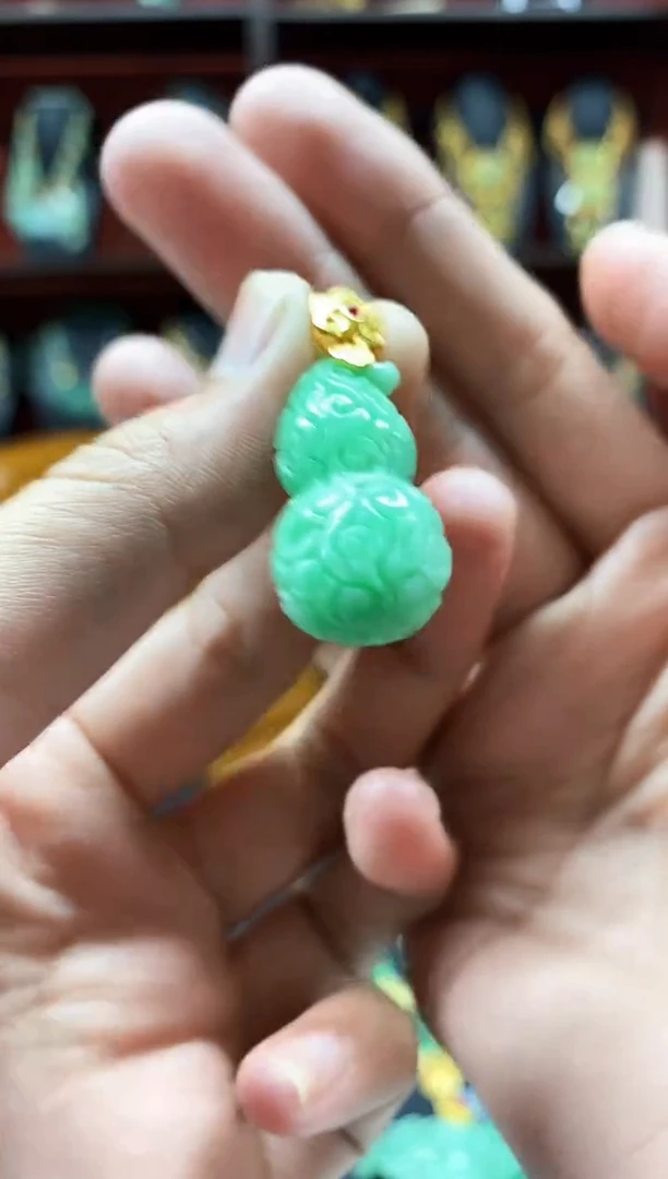 颈饰未镶嵌翡翠颜*柒翡翠吊坠