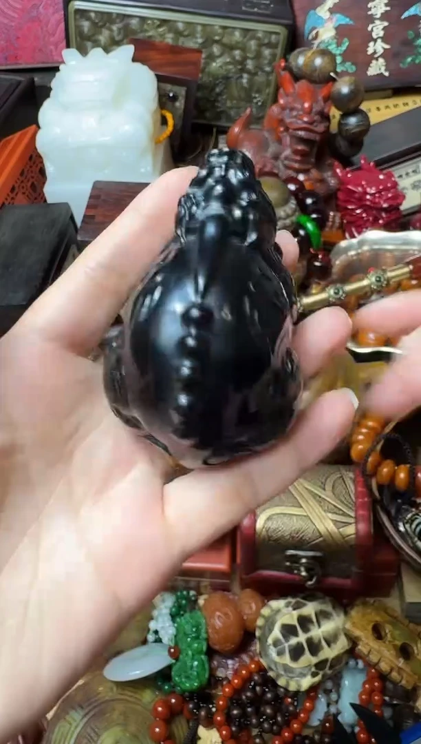 未镶嵌和田玉（墨玉）把件主播推荐：一物一拍，讲解为准！