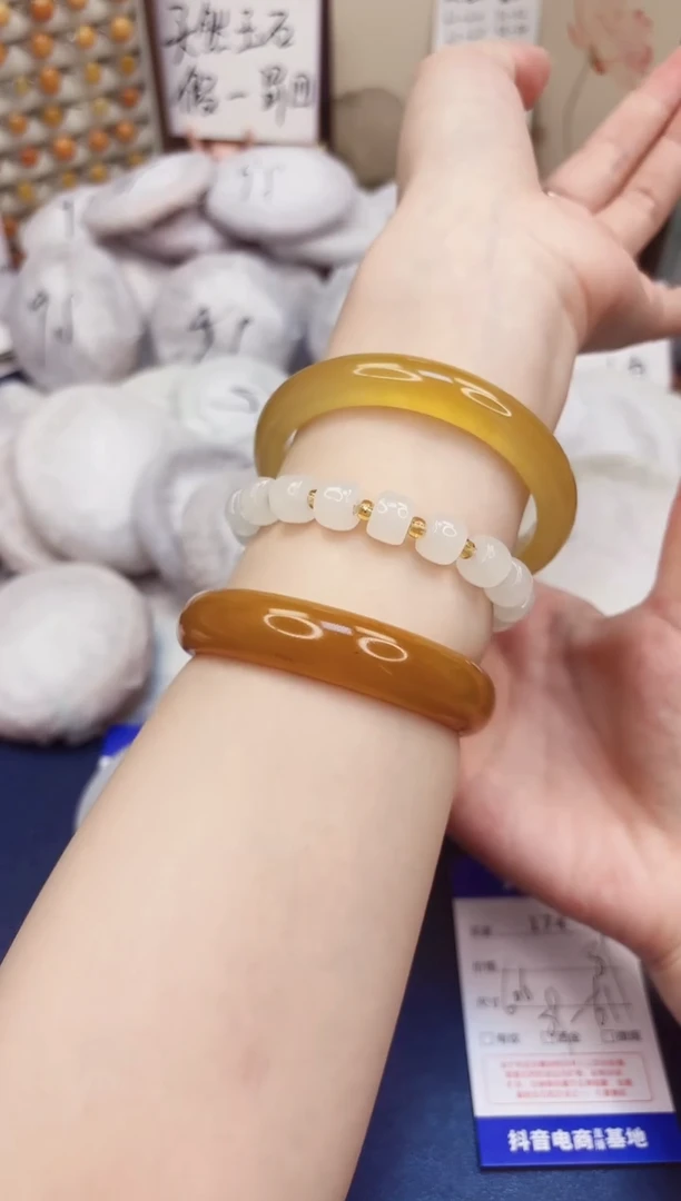 石英质玉手镯未镶嵌174-财气镯-圈口60