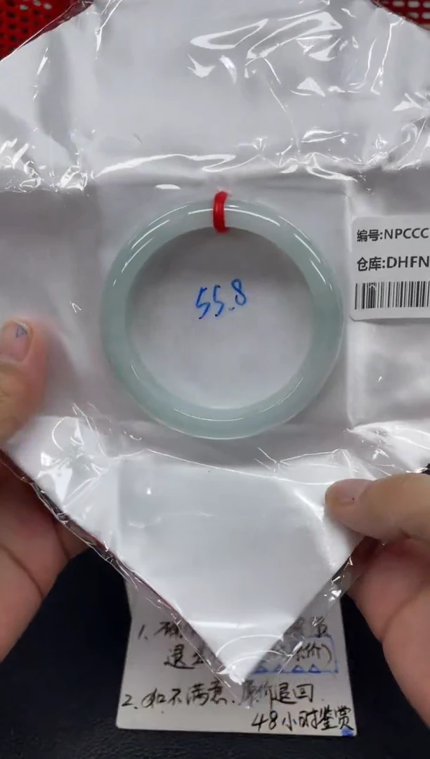 未镶嵌手镯翡翠T***T翡翠手镯