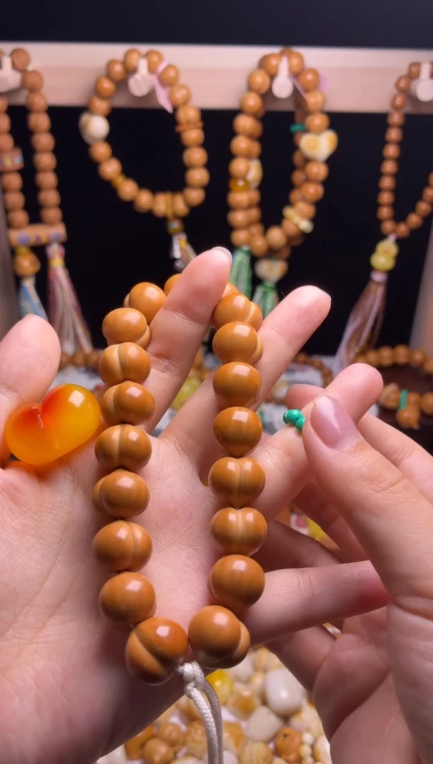 吊坠猴头核桃米**咪全品光面柯基蜜爱心绿跑环吊原籽手串