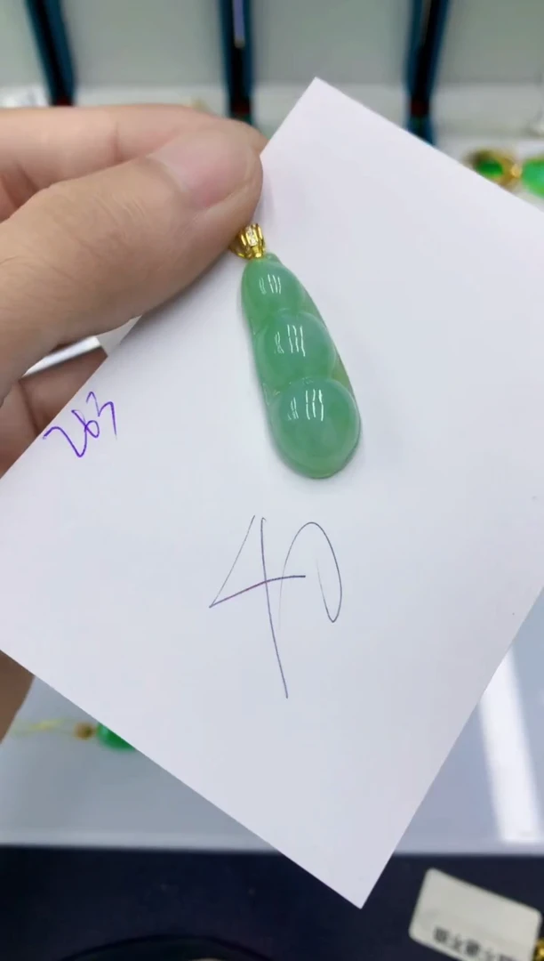 翡翠未镶嵌颈饰11111111