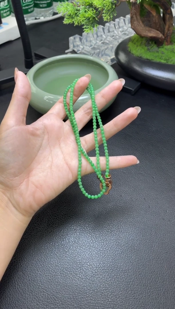 翡翠合金颈饰珠串