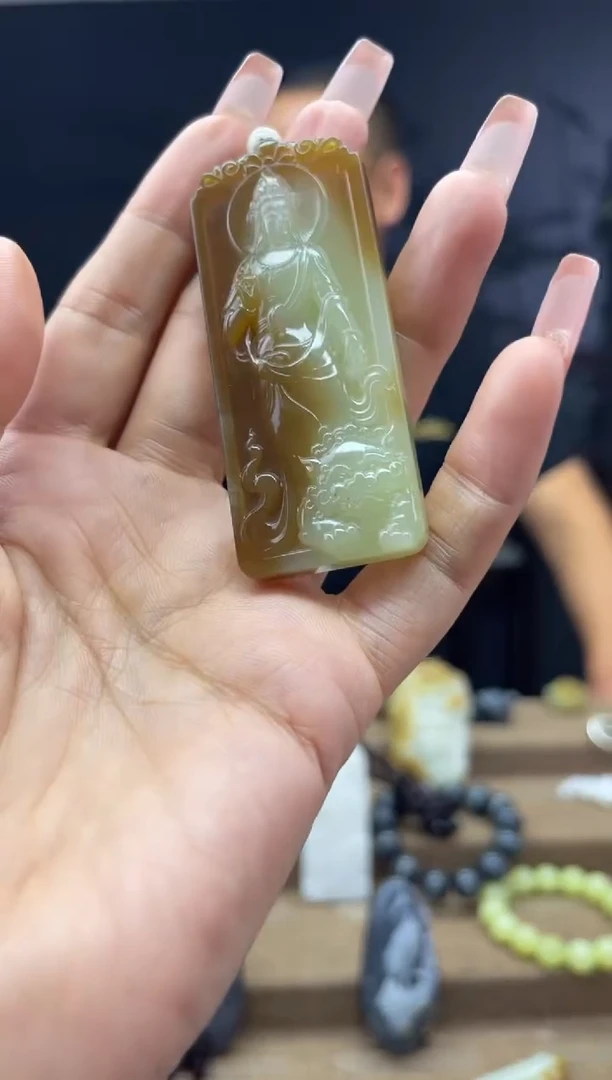 颈饰未镶嵌和田玉1