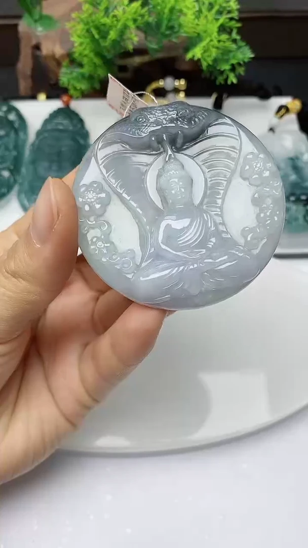 【闪购商品】翡翠颈饰未镶嵌        