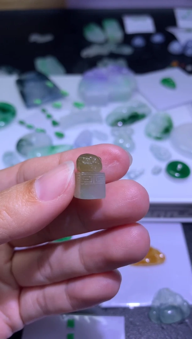 定制翡翠未镶嵌毛货