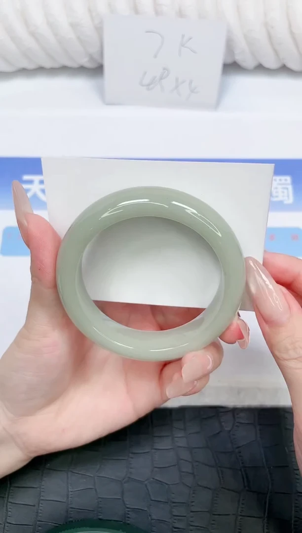 未镶嵌手镯石英质玉95-58.3