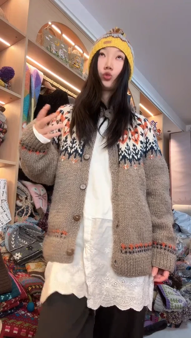 羊毛纯手工毛衣咖色狐狸开衫