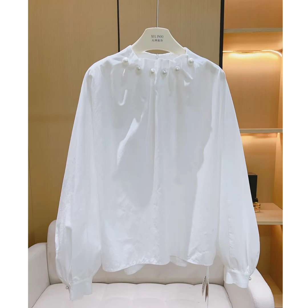 丨秋冬新款法式高级感白色珍珠立领设计感轻奢长袖百搭衬衫 6210