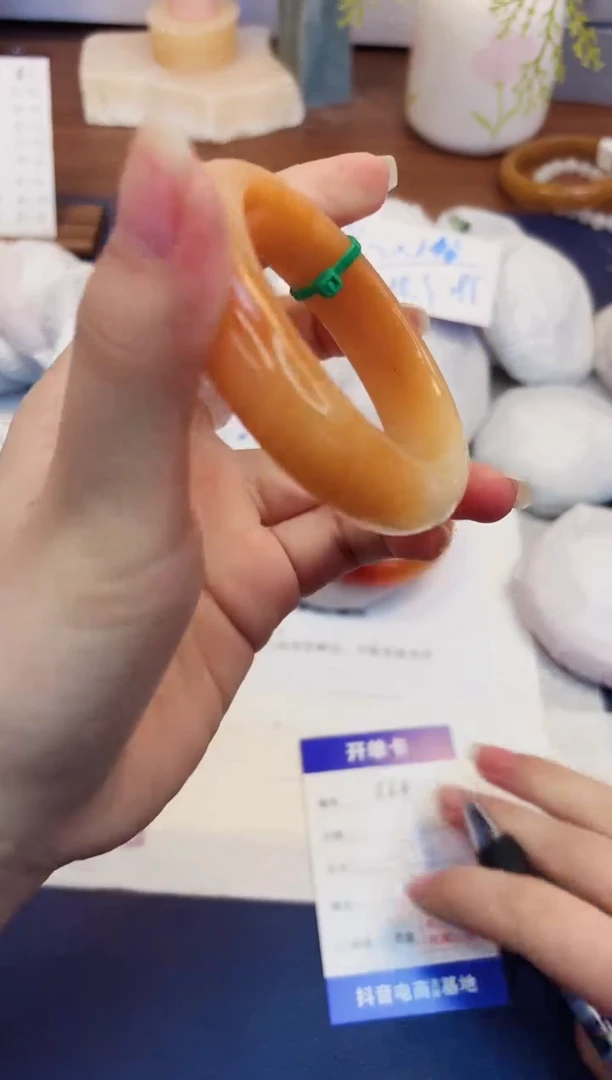 【闪购商品】石英质玉手镯未镶嵌224-财气镯-圈口57