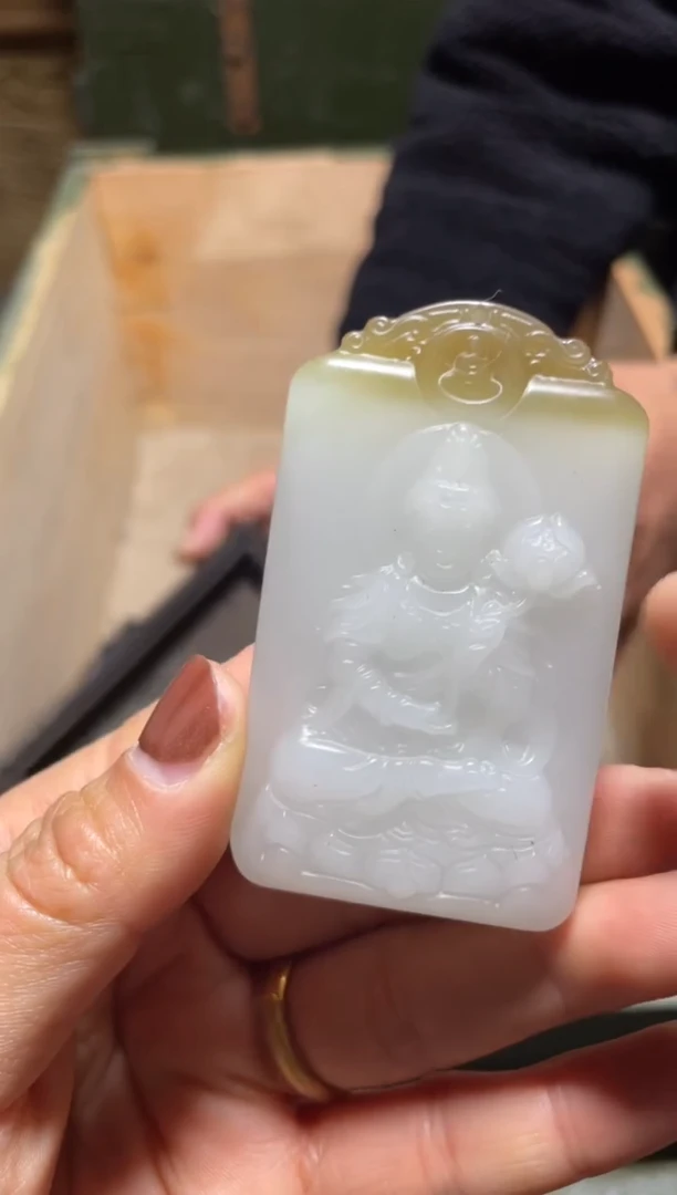 【闪购商品】俏色双面工观音1件