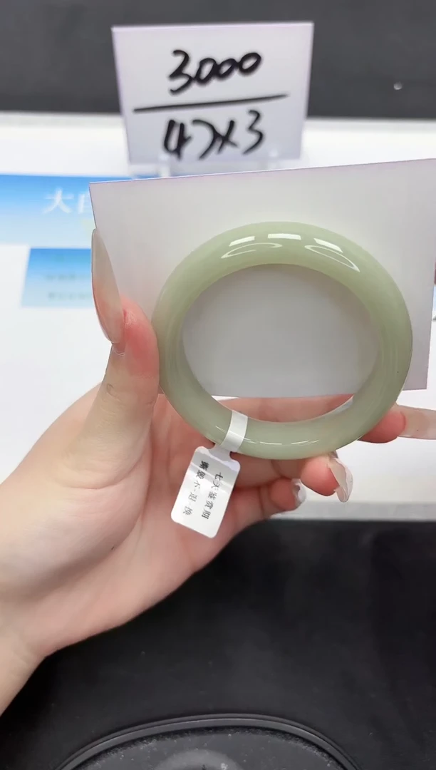 未镶嵌手镯石英质玉73-54