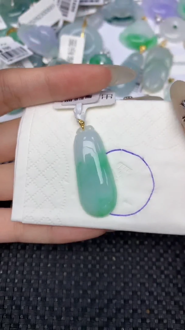 颈饰18K金镶嵌翡翠天然缅甸翡翠a货百元以上9元证书费自理