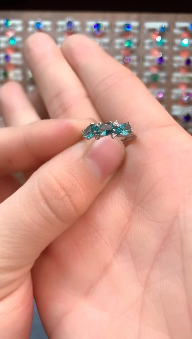 银S925镶嵌戒指帕拉依巴碧玺......