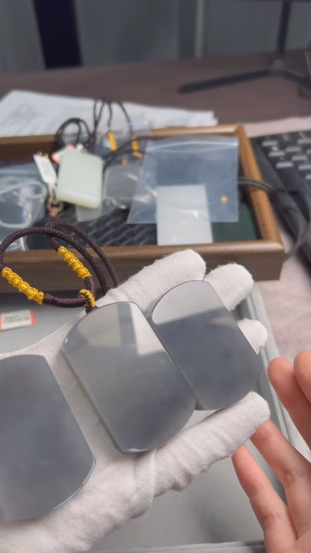 吊坠(不含链)未镶嵌和田玉烟紫无事牌多样性发一