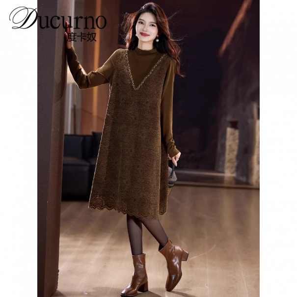 气质假两件钉钻蕾丝连衣裙女2025年冬季新款裙子大码欧货女装显瘦