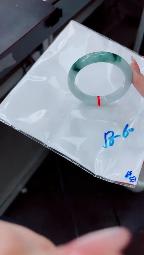 【闪购商品】翡翠手镯未镶嵌000000000