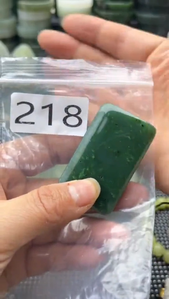 未镶嵌和田玉珠宝半成品牌子