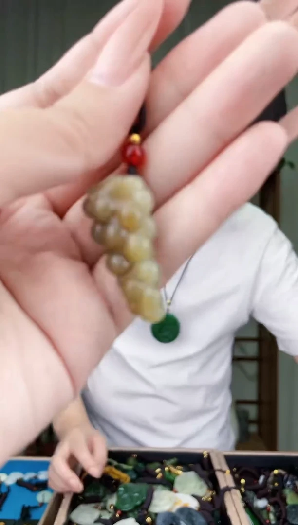 未镶嵌和田玉挂件拍一发一，多样性发货！