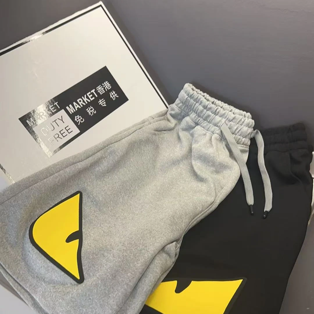 【两只大眼睛】2025新款潮流轻奢短裤