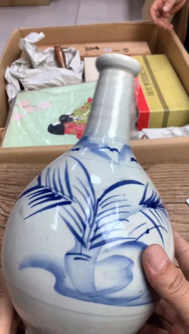 默认微瑕，不退不换，介意勿拍  高29