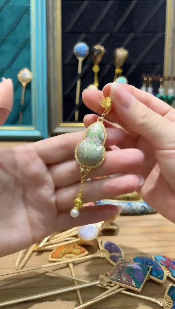 【闪购商品】【一物一拍专车】绿色葫芦淡淡绿色压襟