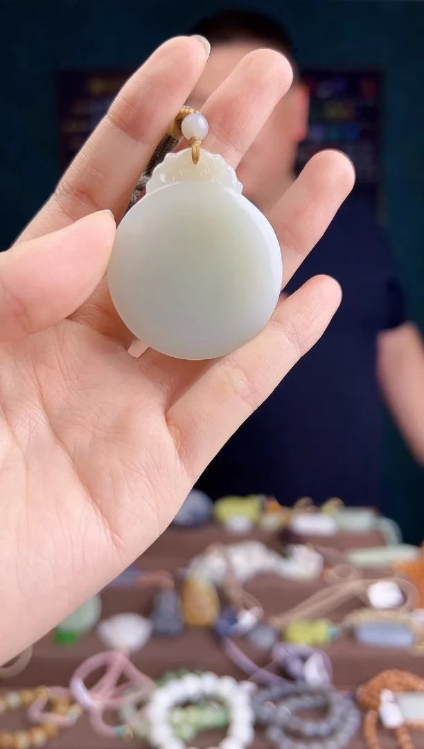 和田玉未镶嵌颈饰多样性发货   拍一单发一个