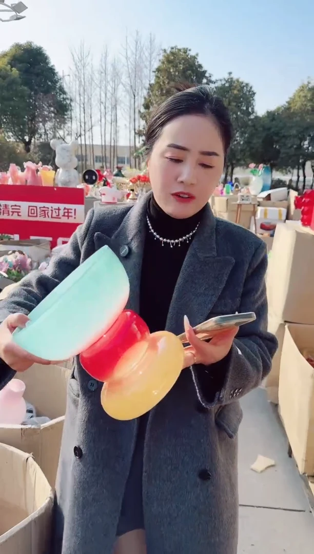 【闪购商品】玻璃安琪微瑕花瓶--779GN