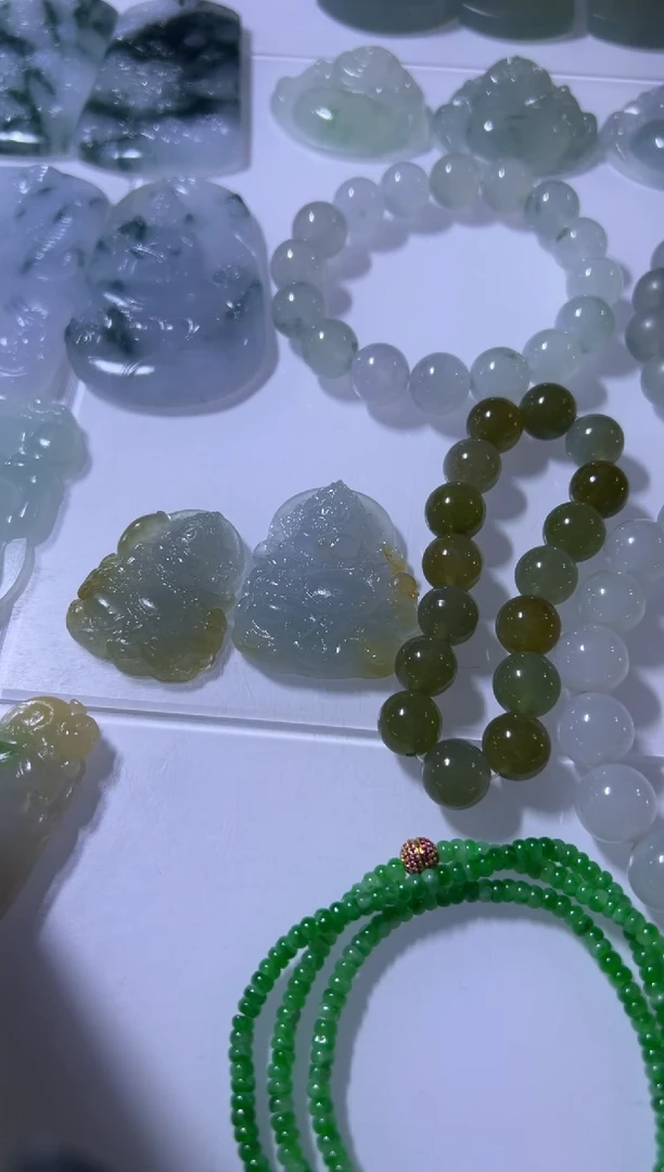 未镶嵌定制翡翠黄财神