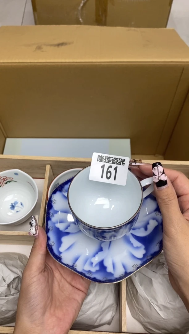瓷片L****糖隆莲瓷器欢迎大家