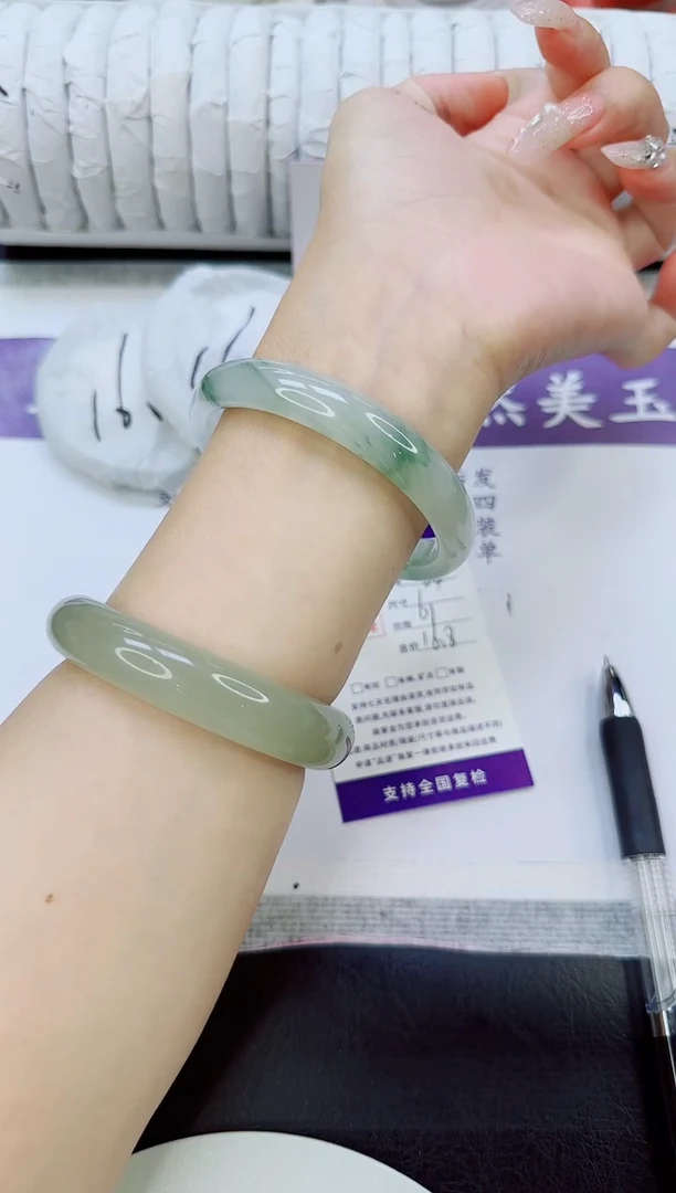 未镶嵌手镯石英质玉64/61