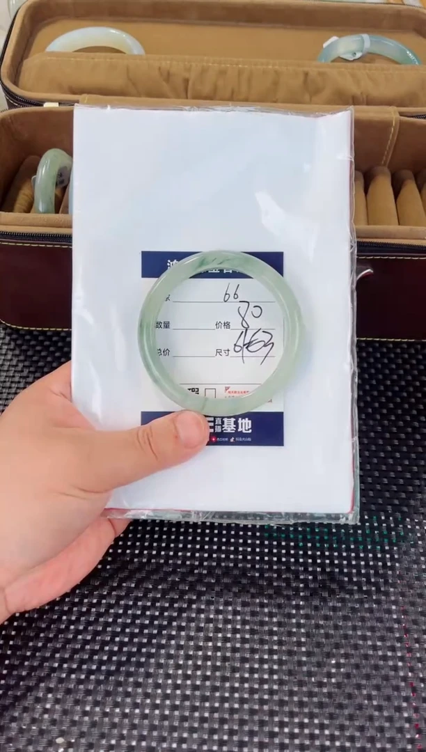 石英质玉手镯未镶嵌66