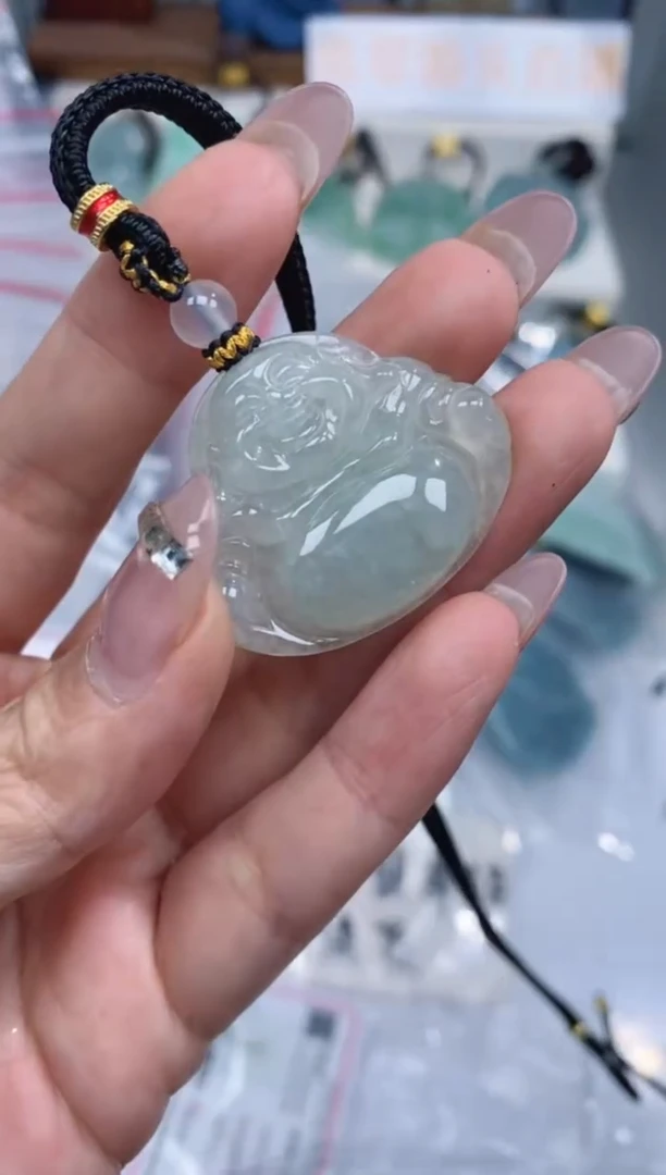 颈饰未镶嵌翡翠吊坠