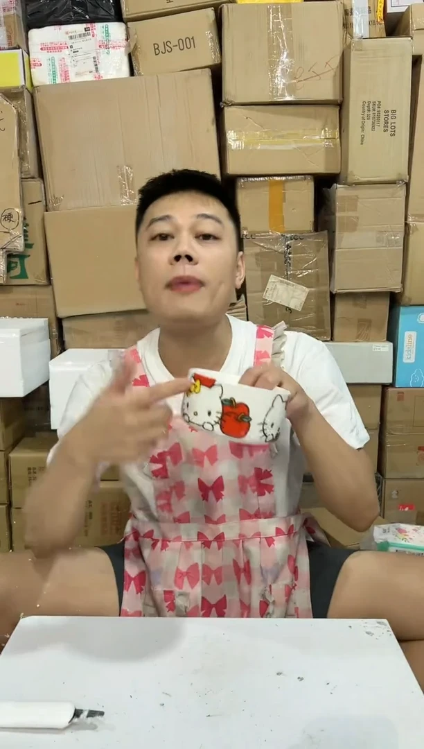 瓷片白色kt猫碗 陶瓷