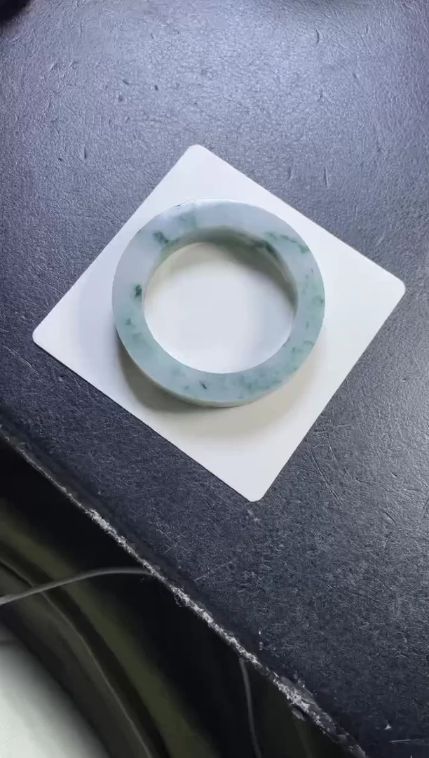 未镶嵌手镯定制翡翠一*定制手镯一件