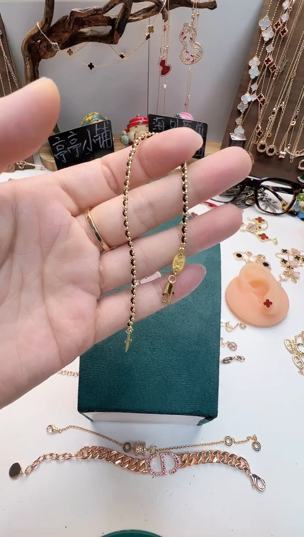 瓷片彧贤聚宝阁二号铺