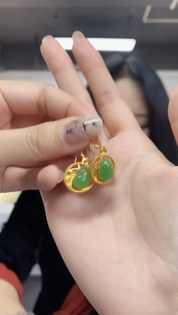 【闪购商品】和田玉耳饰未镶嵌多样性发其一颜色微差