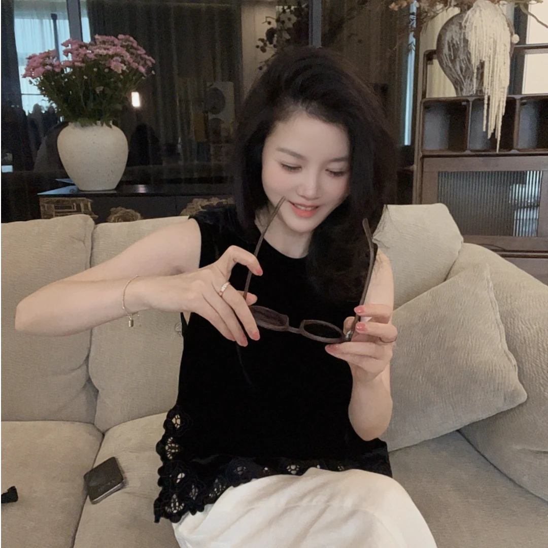 【悦悦专属】设计感丝绒拼接蕾丝花边无袖上衣Y494
