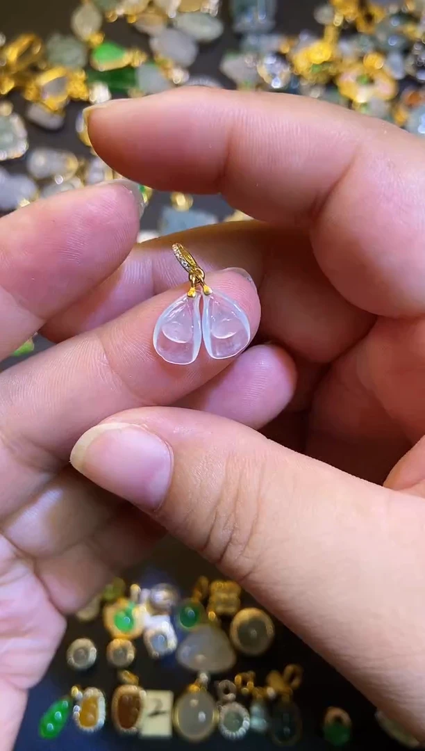 翡翠18K金镶嵌吊坠(不含链)1