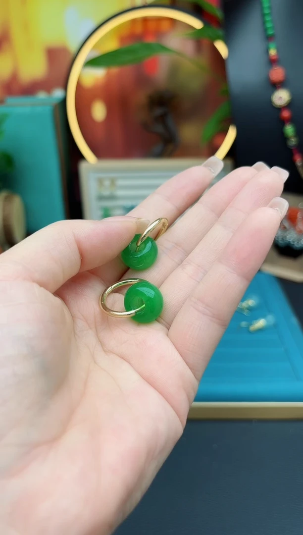 石英质玉（非洲翠）银S925镶嵌耳饰绿耳扣 大