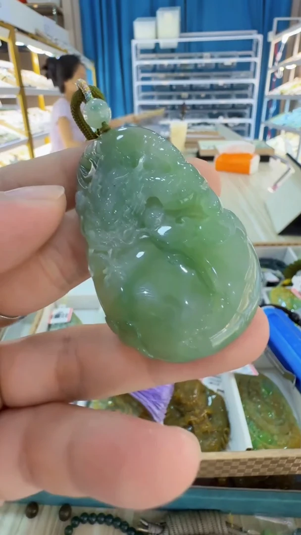 翡翠未镶嵌吊坠(不含链)追*113