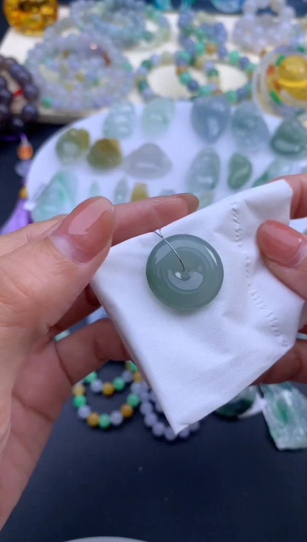 定制翡翠未镶嵌翡翠