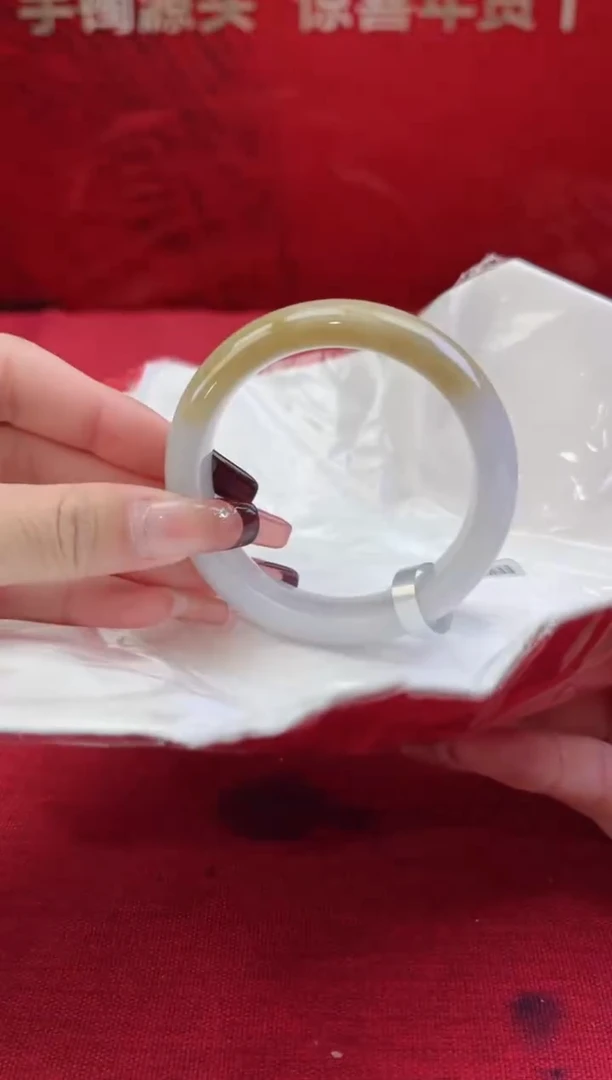 【闪购商品】翡翠手镯未镶嵌翡翠手镯（微瑕）10