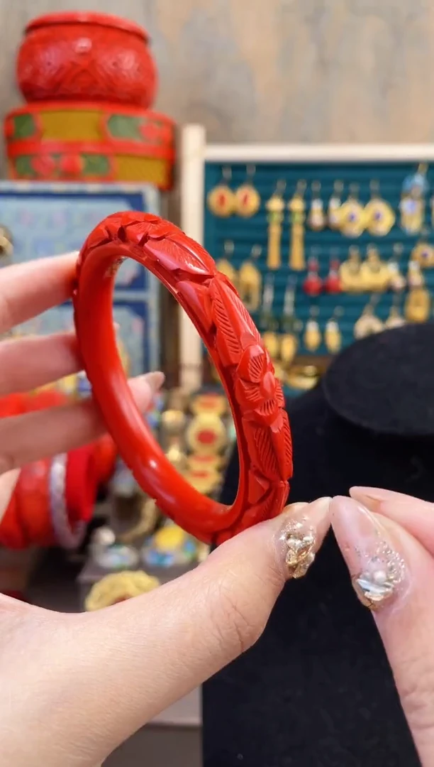 【闪购商品】非遗雕漆镯子花卉圆条60-63