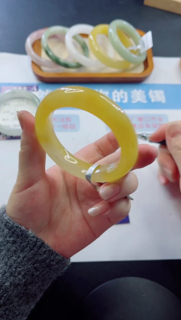 未镶嵌手镯石英质玉多样性发货A40